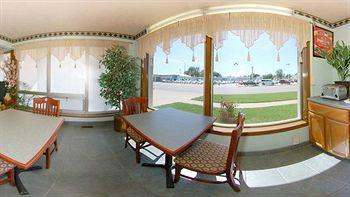 Econo Lodge *